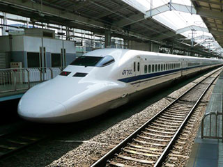 新幹線で通勤する